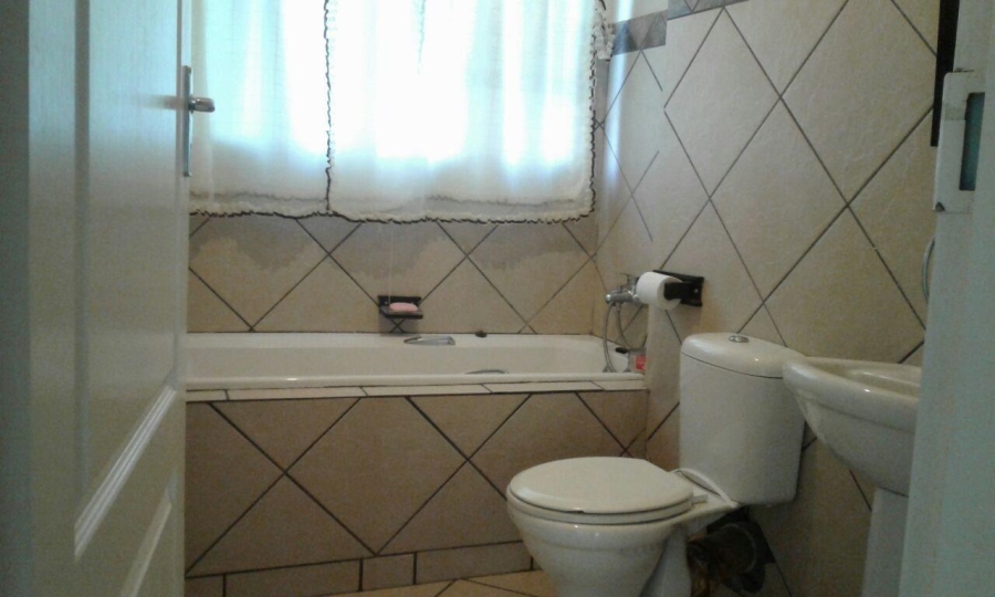 2 Bedroom Property for Sale in Potchefstroom North West